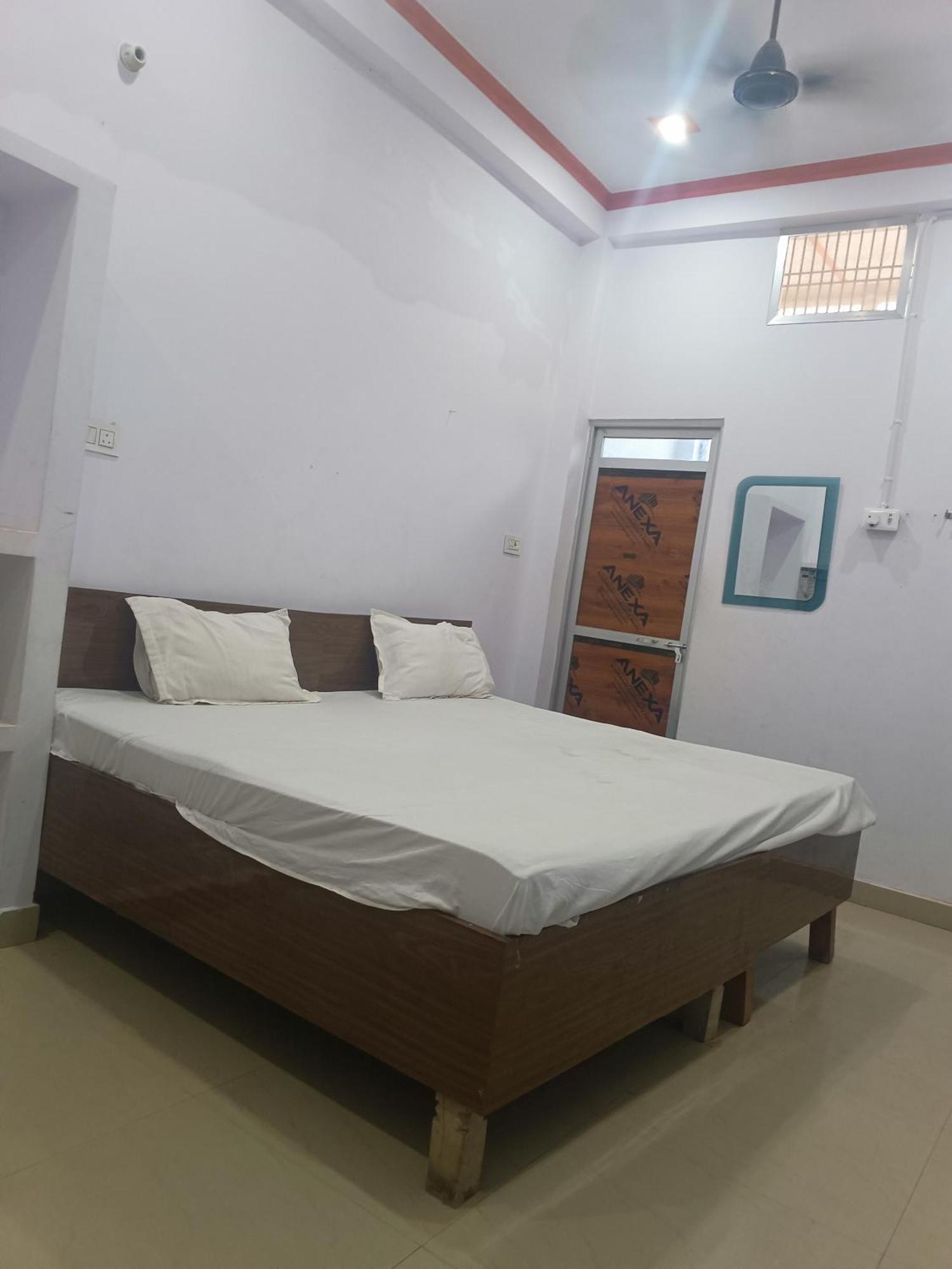 La Ayodhya Residency Hotel Exterior foto