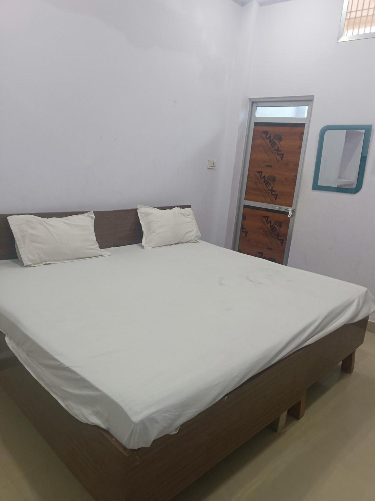 La Ayodhya Residency Hotel Exterior foto